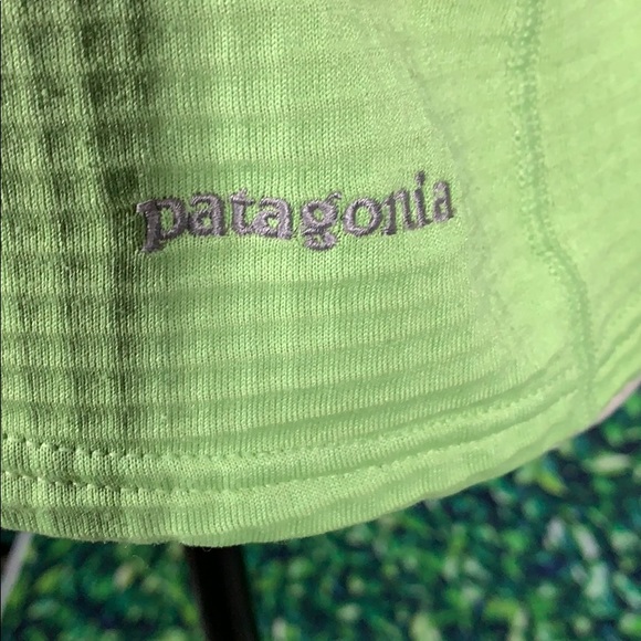 Women’s Patagonia R1 - Picture 2 of 8